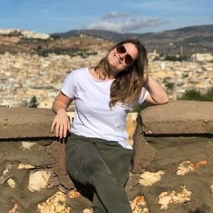 Meet your Posher, Elise